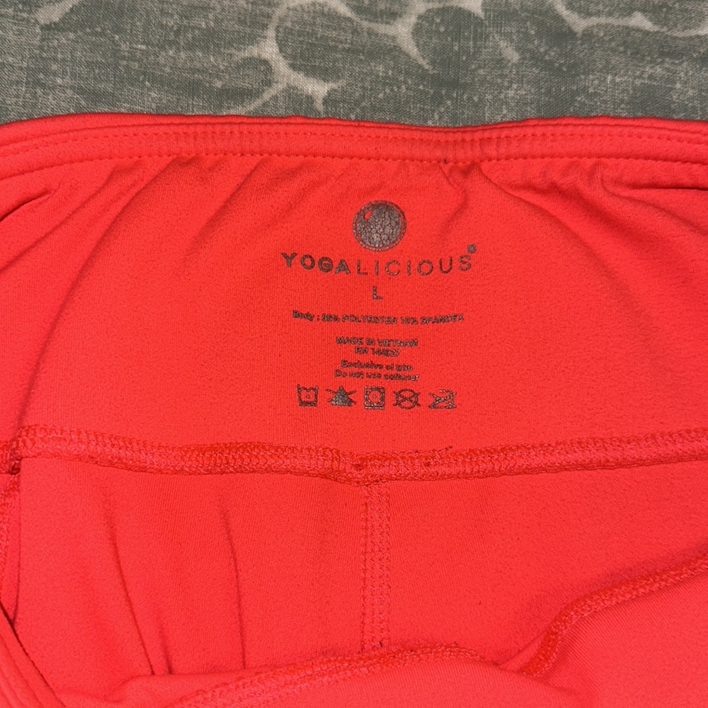 Athletic capris - Picture 3 of 3